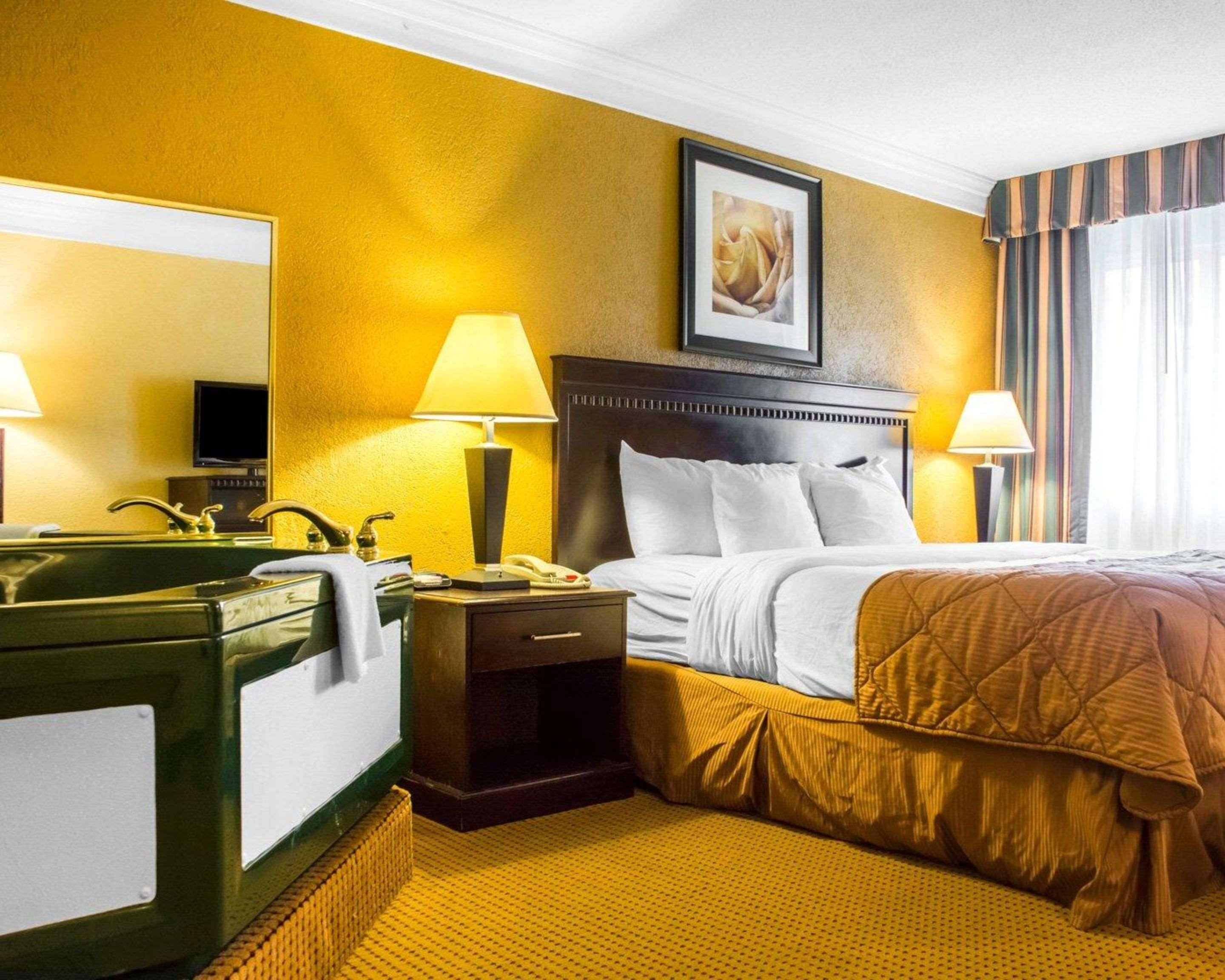Quality Inn And Suites Fairgrounds - Syracuse Seneca Knolls Luaran gambar